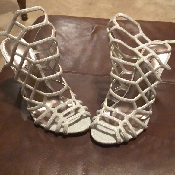 Silver straps heels - Picture 1 of 4